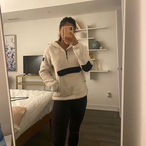 Women’s Campshire Northface Hoodie in beige - size small